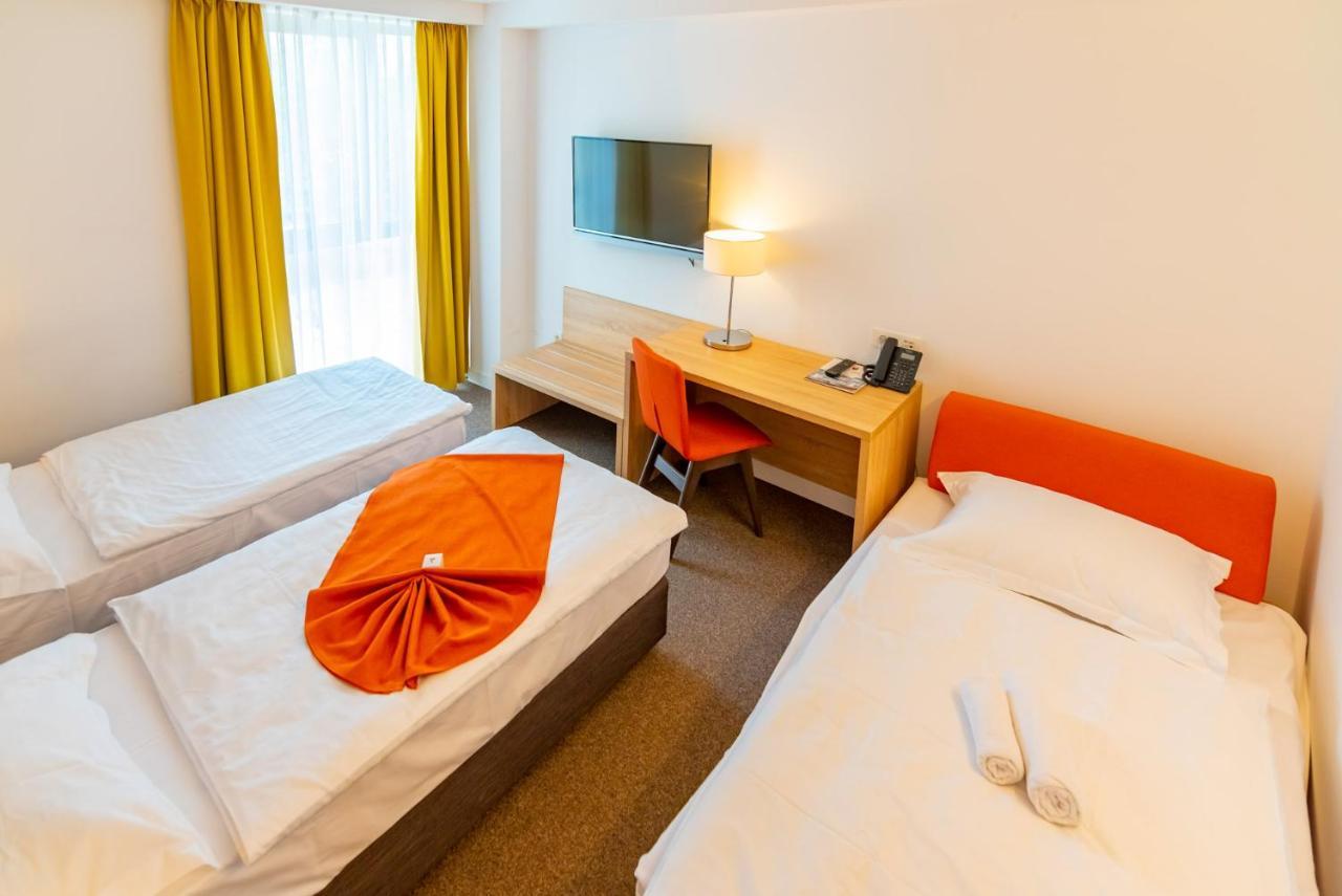 Hotel Park Superior 3* Cakovec Bagian luar foto