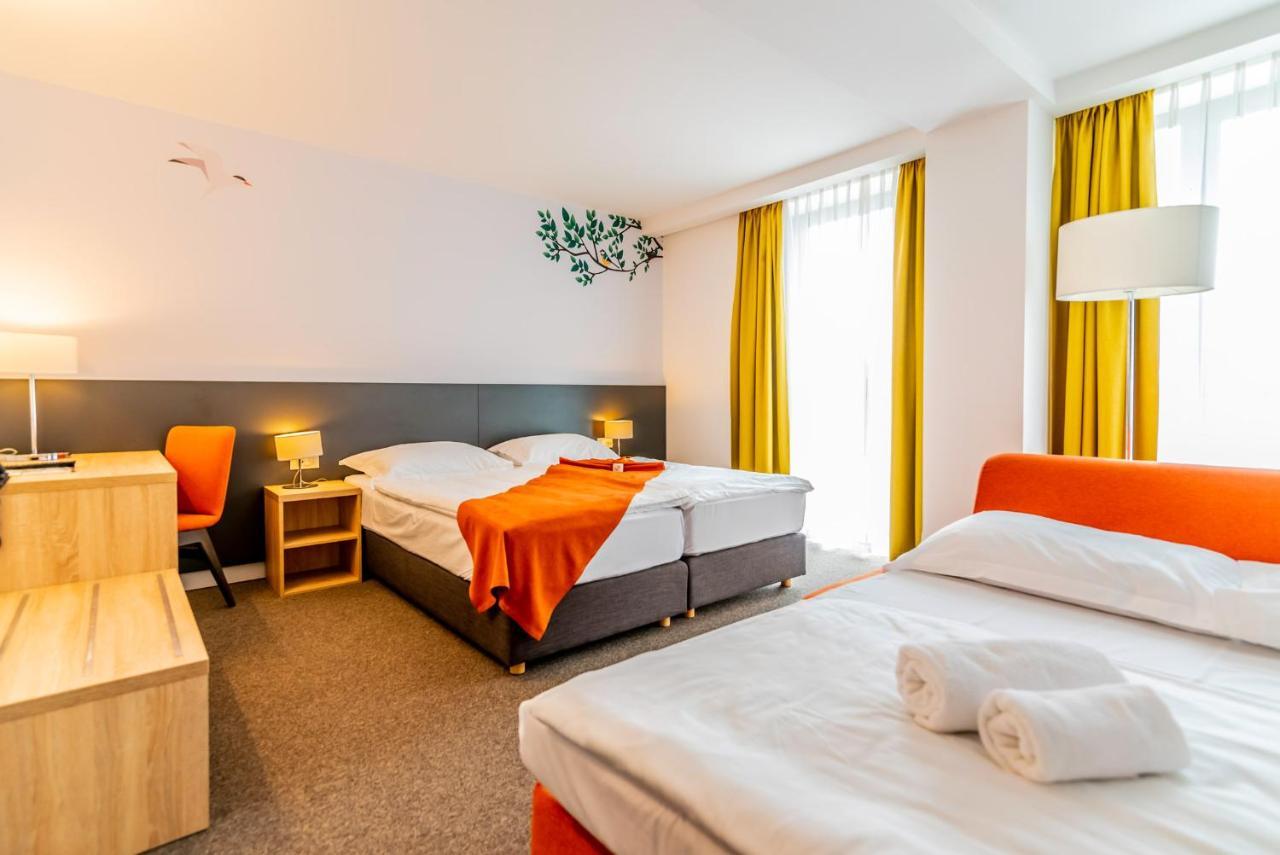 Hotel Park Superior 3* Cakovec Bagian luar foto