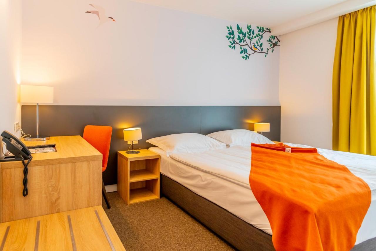 Hotel Park Superior 3* Cakovec Bagian luar foto