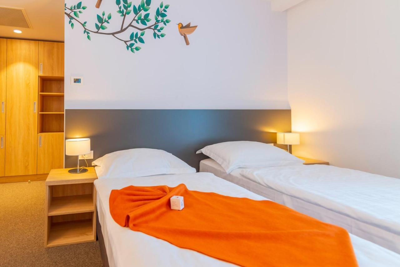 Hotel Park Superior 3* Cakovec Bagian luar foto