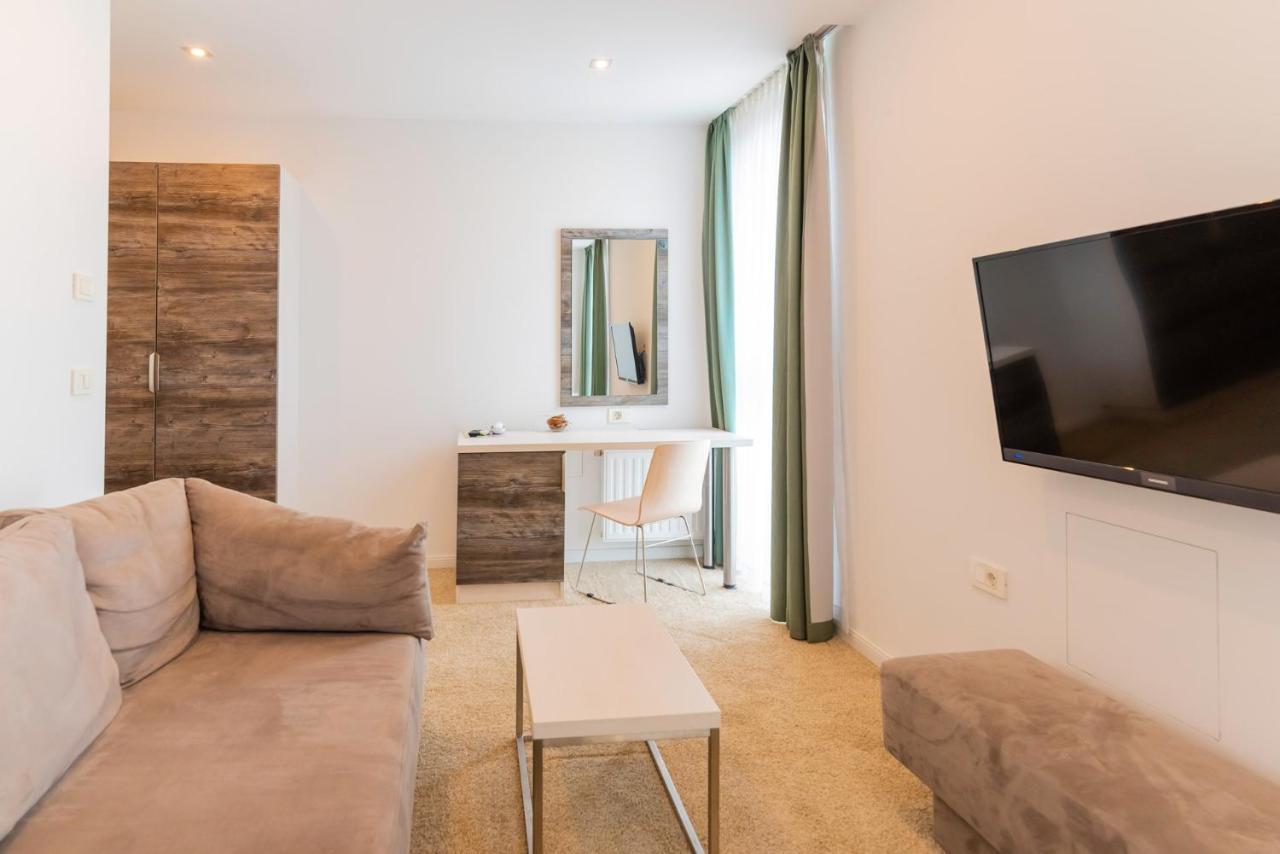 Hotel Park Superior 3* Cakovec Bagian luar foto