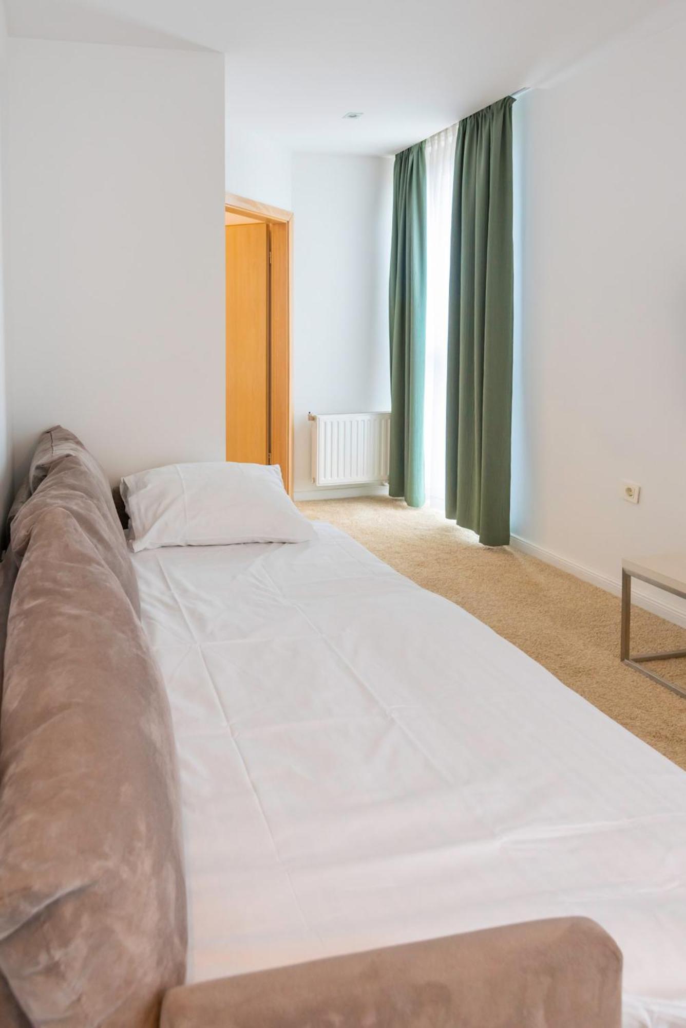 Hotel Park Superior 3* Cakovec Bagian luar foto